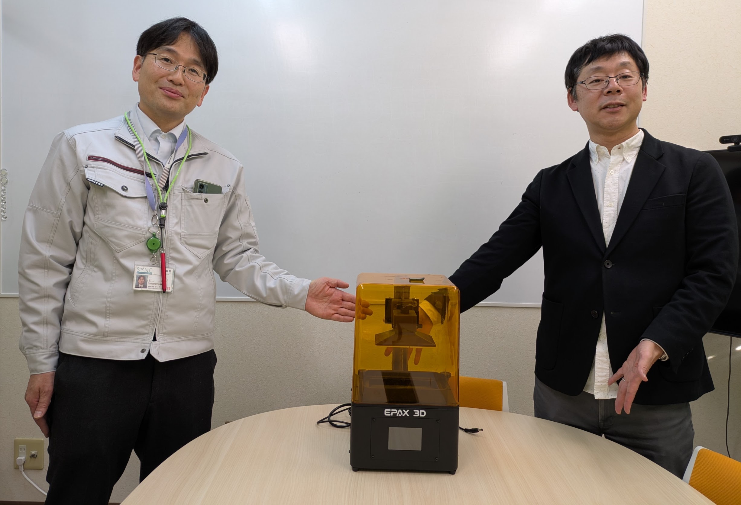 光造形3DプリンタとRaspberry Pi Zeroをご寄贈いただきました